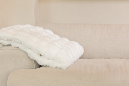 Reversible Double-Sided Fleece Blanket – Ultra Soft & Cozy