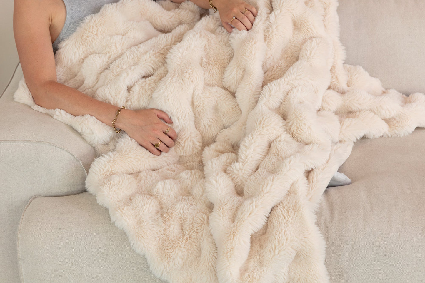 Reversible Double-Sided Fleece Blanket – Ultra Soft & Cozy