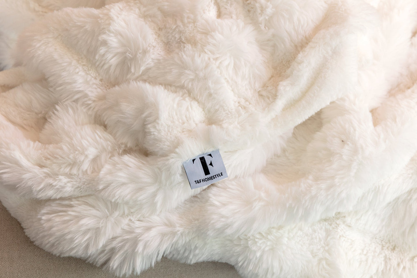 Reversible Double-Sided Fleece Blanket – Ultra Soft & Cozy
