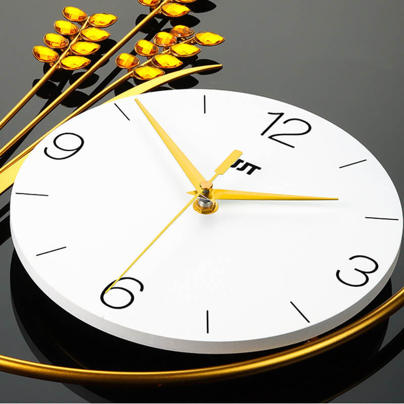 Barley-Inspired Wall Clock – Sleek Design for Elegant Spaces